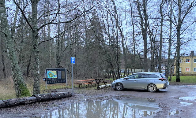 Lovö - Parkering Strömdal