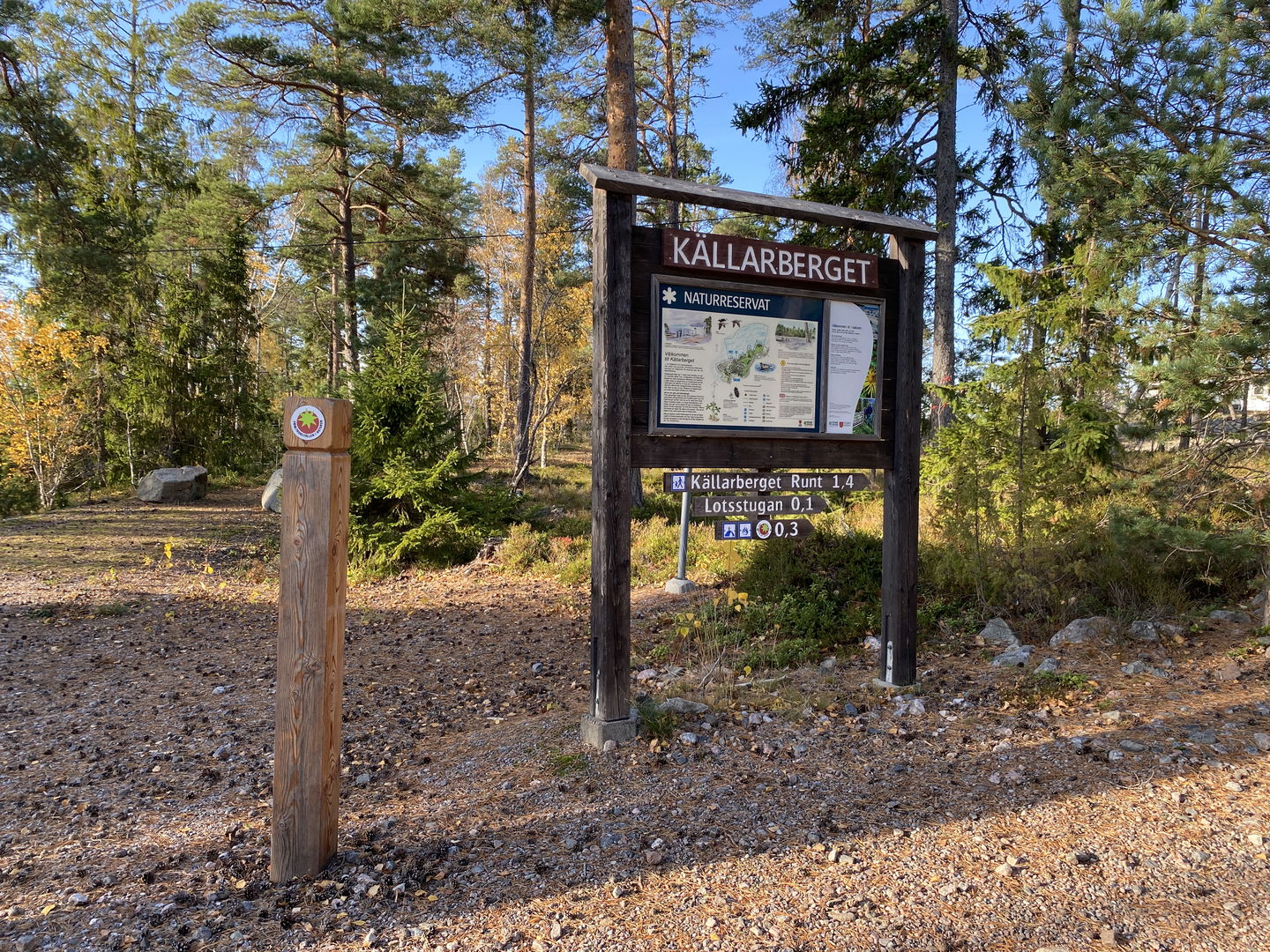 Informationstavla för Naturreservatet Källarberget