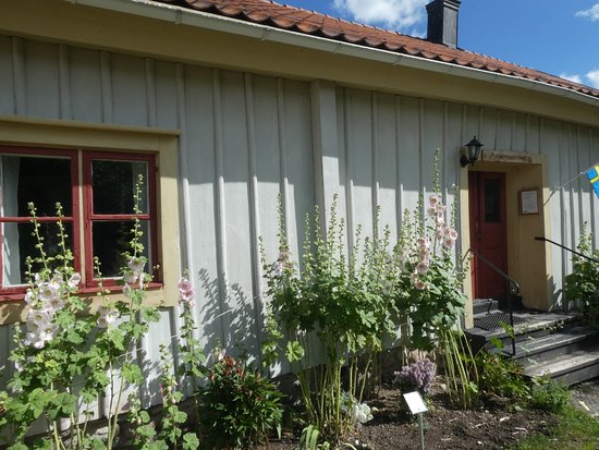 Axbomsgården i Skänninge, fint litet trähus som idag inrymmer skolmuseum