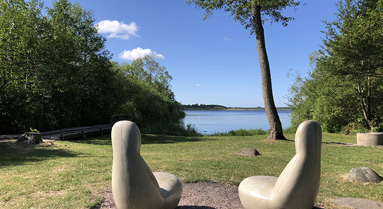 Rastplats nära parkeringen.