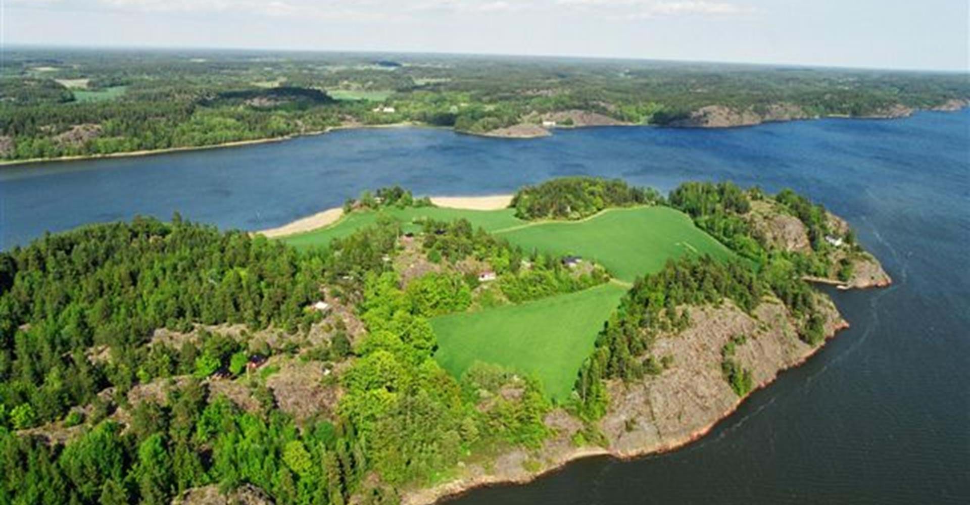Flygfoto över Juskön som ligger på Vikbolandet i Norrköpingskommun.