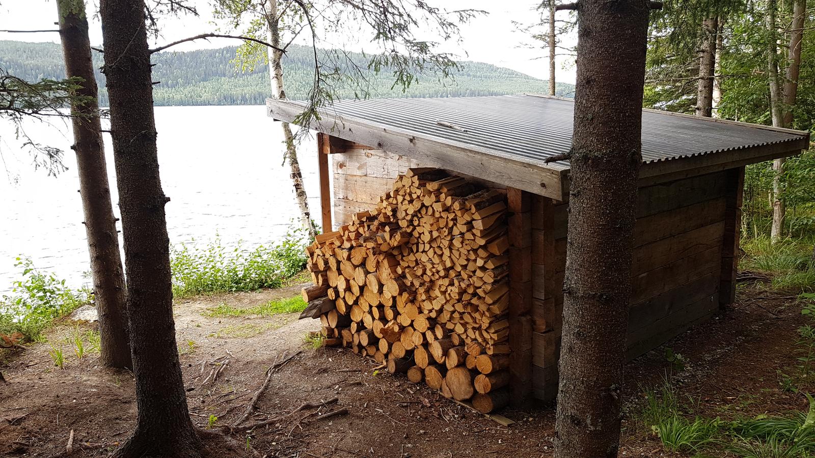 Rest area with outdoor toilet | Naturkartan