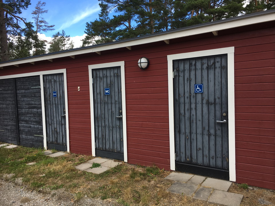 Toalettbyggnad