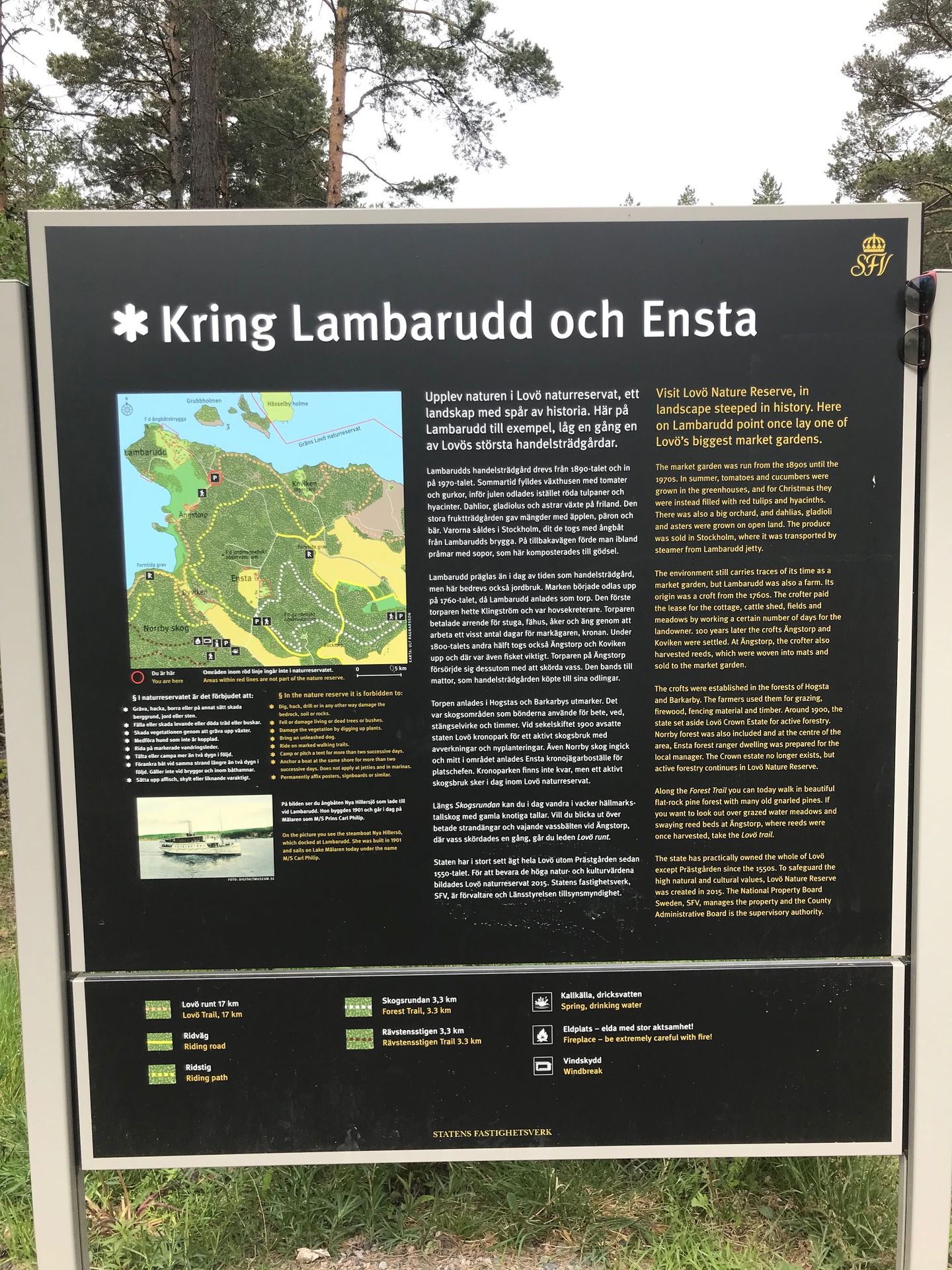 Informationsskylt vid parkering Lambarudd. Foto: Länsstyrelsen Stockholm.