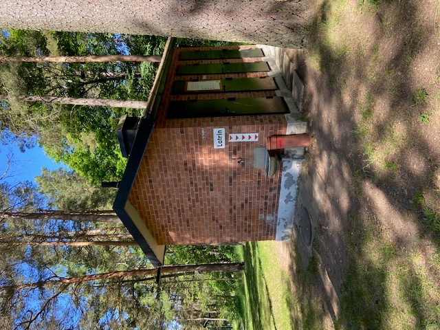 Toaletter, dusch och latrintömning för gäster med husbil/husvagn