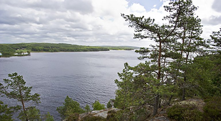 Vy över Älgåfjorden från klätten.