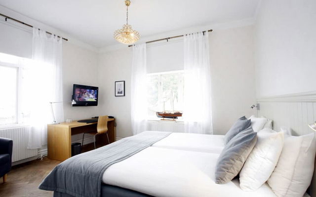 Adels Hotell