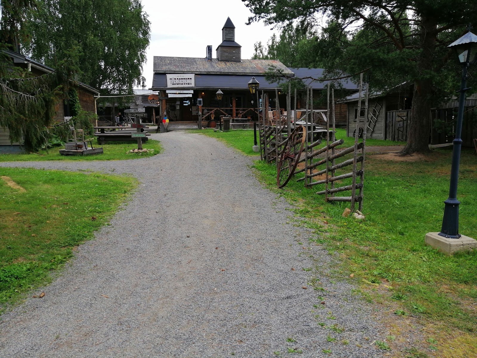 Western Farm Village i Boden – uppdaterade priser för 2024