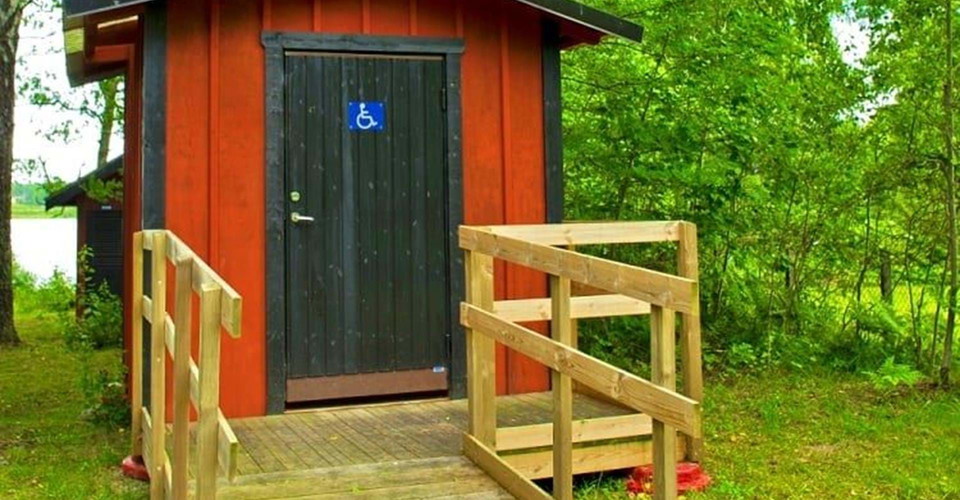 Tillgänglighetsanpassat dass vid badet i Västerby naturreservat:
Etapp: Rängen Runt
Linköping