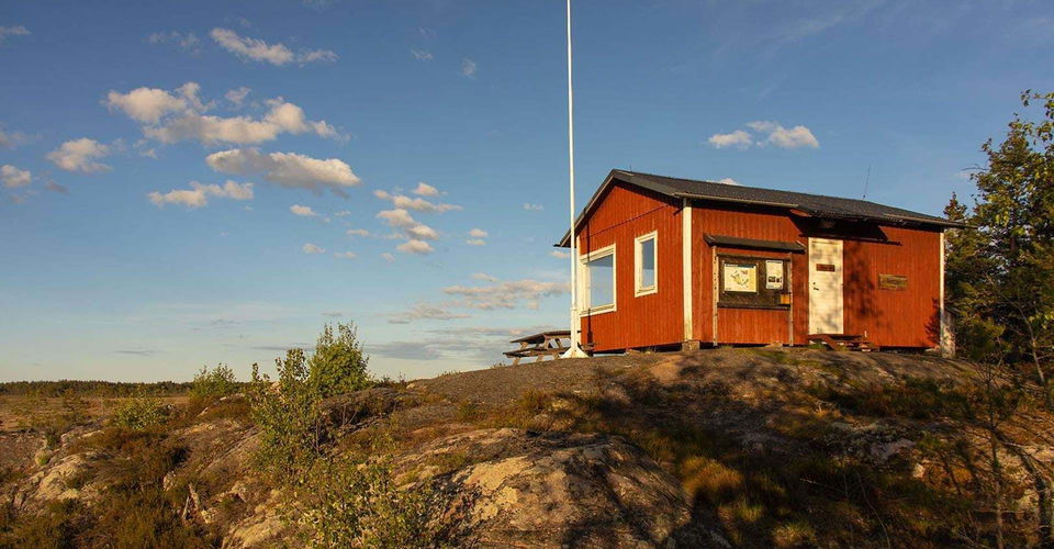 Övernattningsstugan på Bergön.
Kärnskogsmossen.
Motala