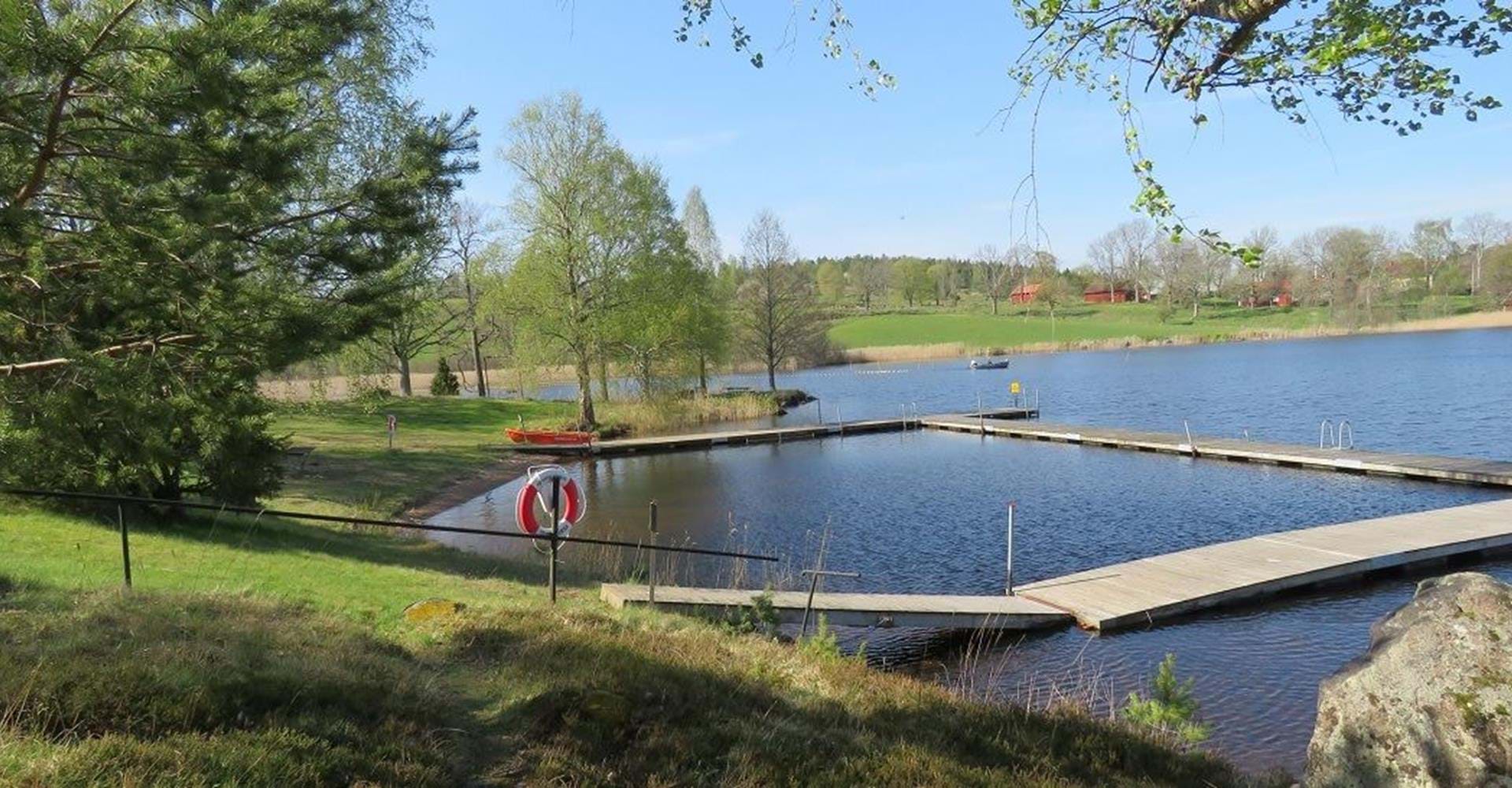 Trehörnabadet