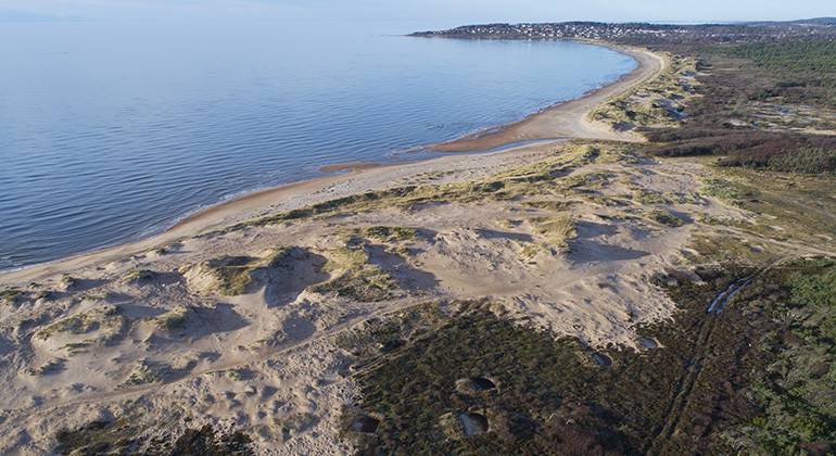 Vy ovanifrån över sanddynerna