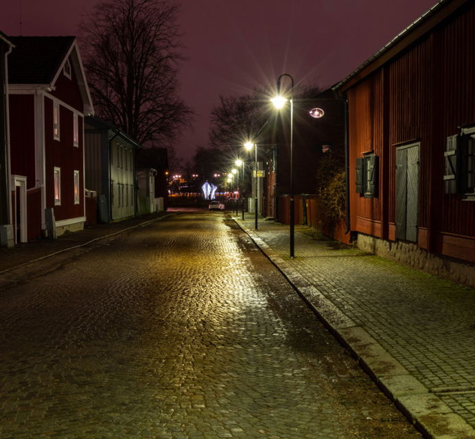 Mysiga kvarteret Vågen, tar dig tillbaka till Järnets stad.