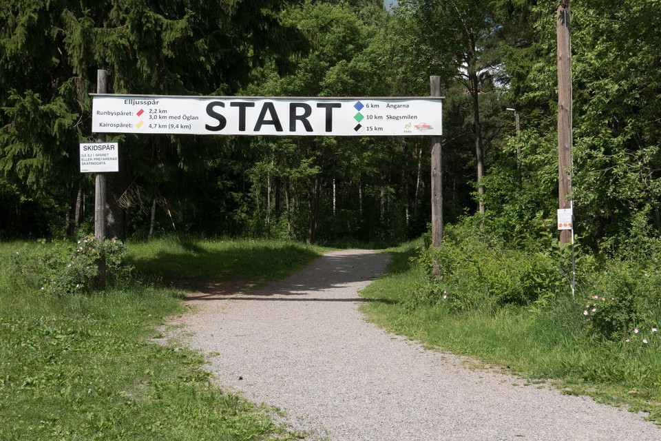 Entrén till spårområdet
