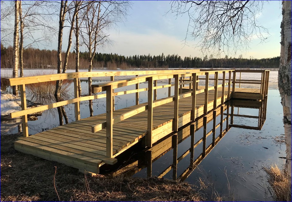 Plattformen vid Åvikskärret.