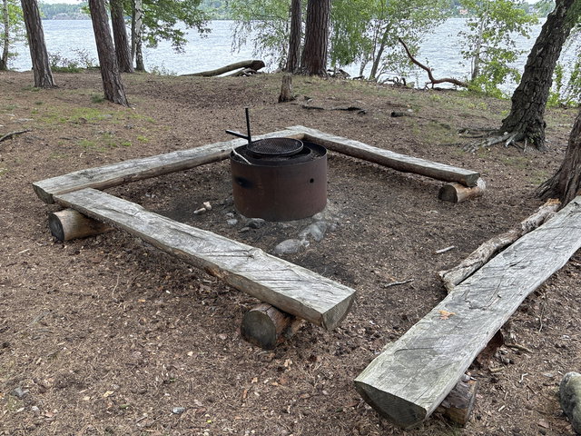 Eldplats, Huvududden