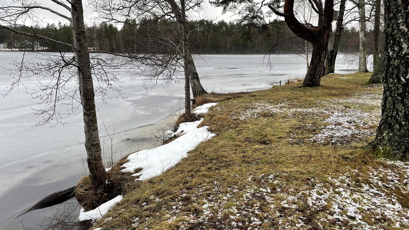 Landfiske, Hjälten inne i Hjältevad i parken. 