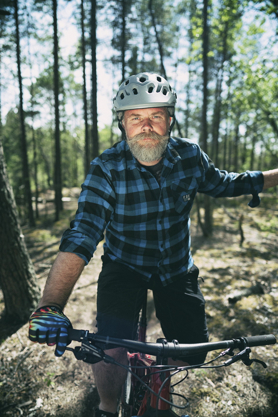 Tobbe vid en av sina favorit leder - Knektleden i Sala