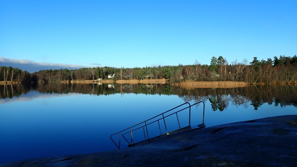 Badtrappa vid badberget. Foto Lidingö stad
