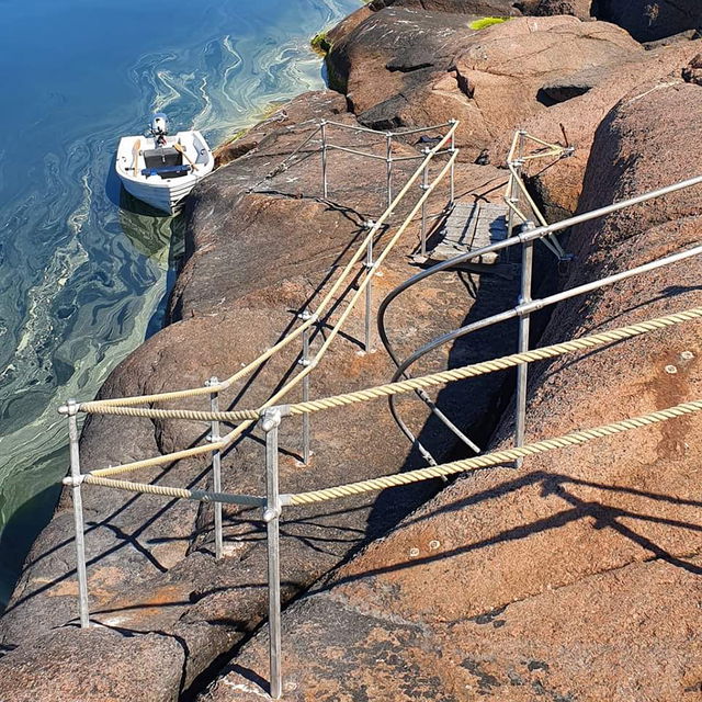 säkerhetsräcken i Sikhamn