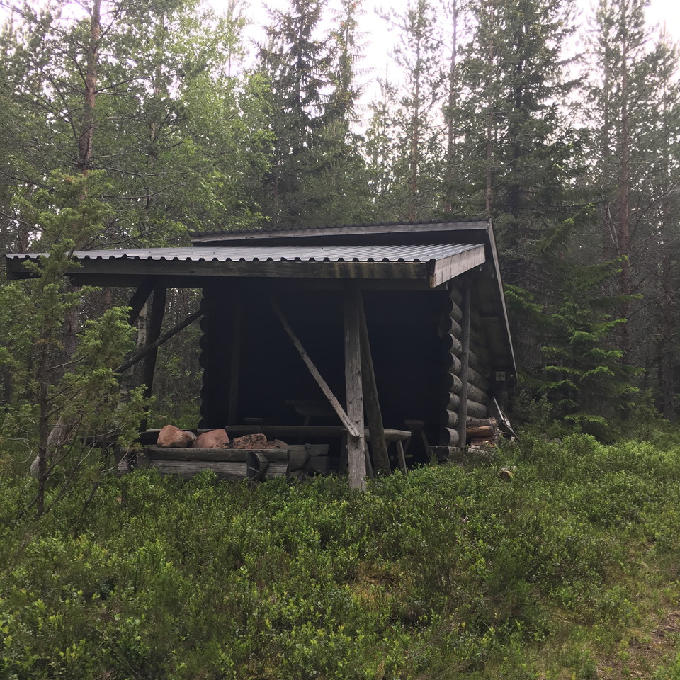 Shelters where you can stay overnight every few kilometres. 