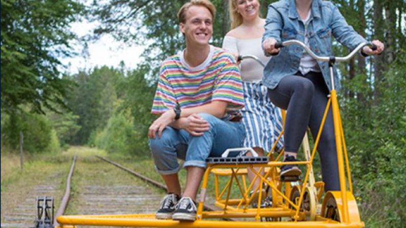Rail-trolley