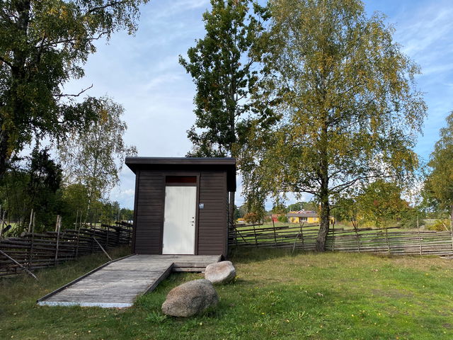 Dass norra parkeringen, Lövö