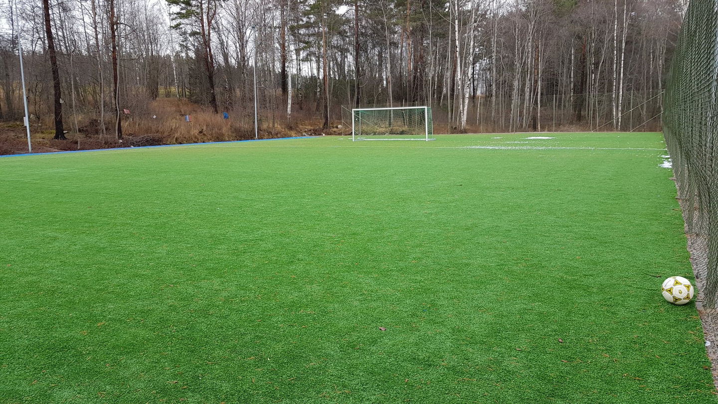 Bollplan med konstgräs