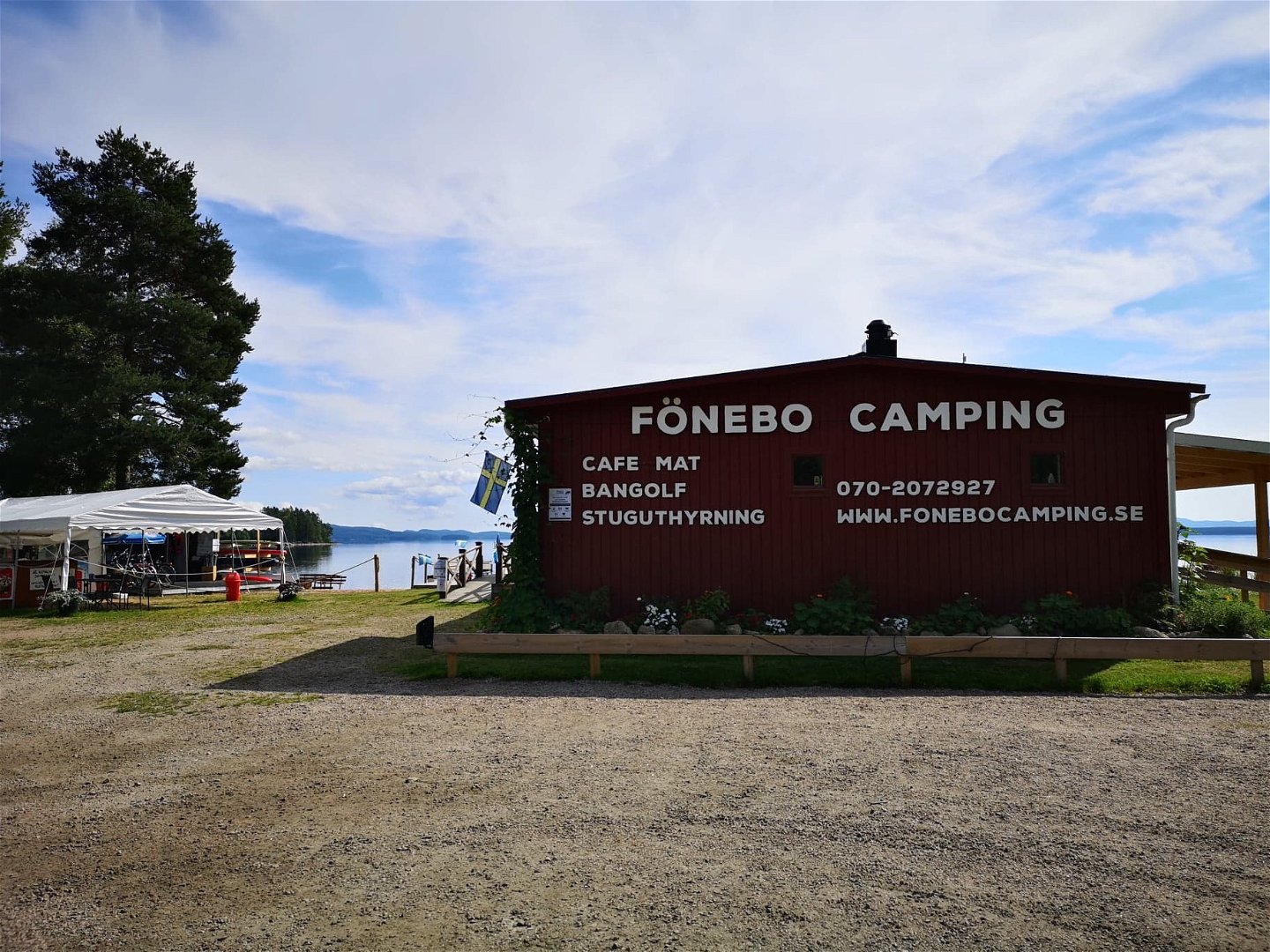 Fönebo Camping, Café och Restaurang