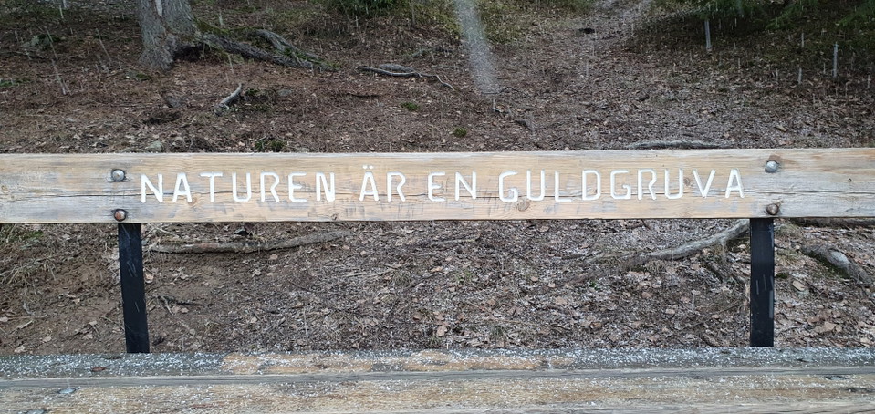 Upptäck fler inspirerande texter på våra bänkar.
