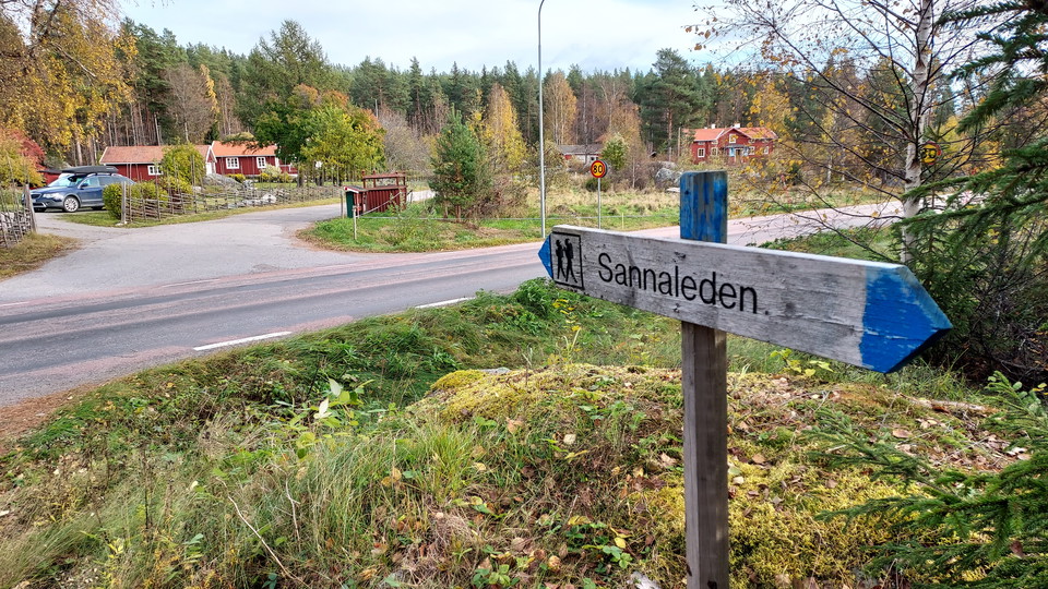 Sannaleden där den korsar Stene-Nor vägen