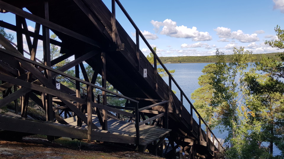 Backhoppningstorn på norra Bosön. Foto Lidingö stad