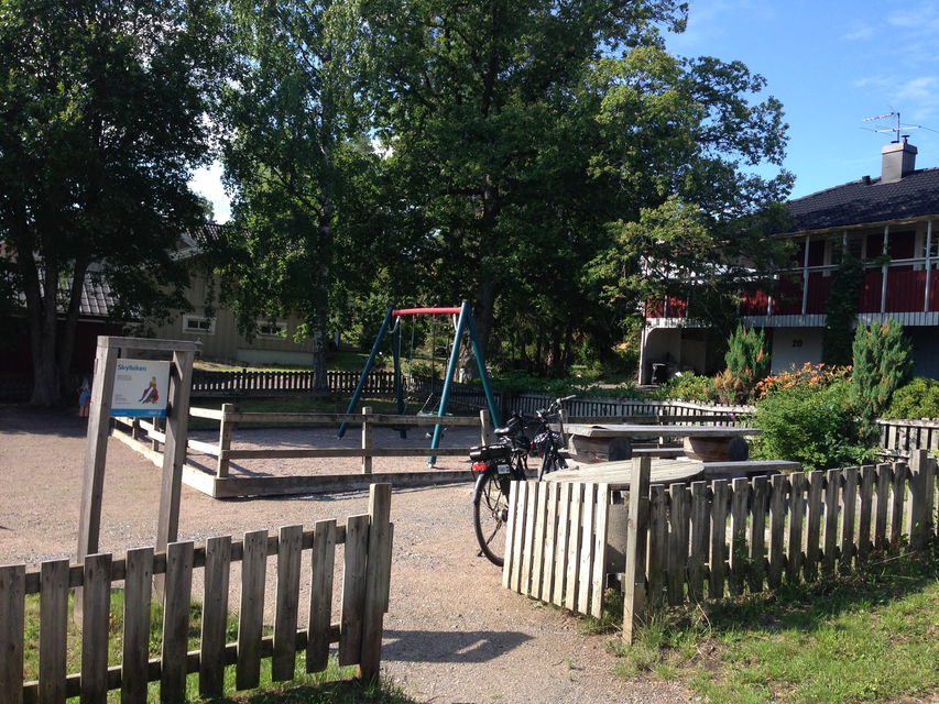 Liten inhägnad lek för de minsta