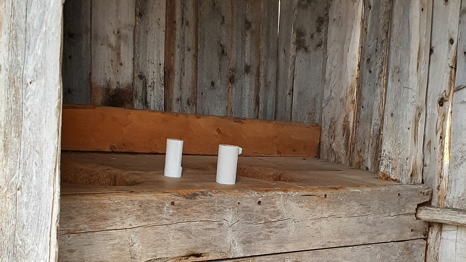 Enkelt, timrat dass.