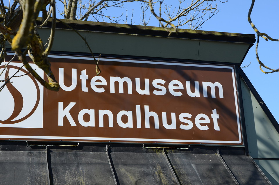 Utsikts/fågeltornet är beläget på andra våningen av Kanalhuset.