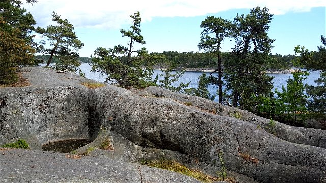 Trail to the Korshamn nature reserve