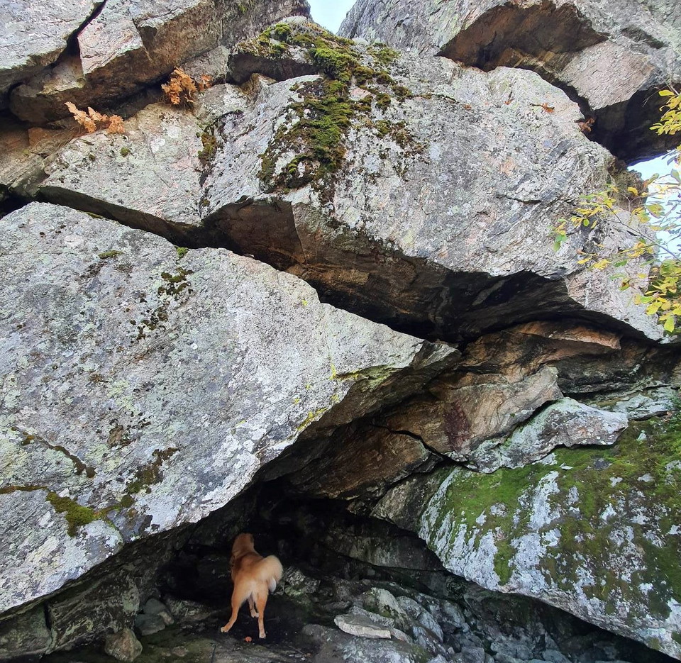 Häftiga stenblock