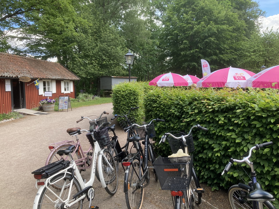 Uteserveringen på Agdas Café.