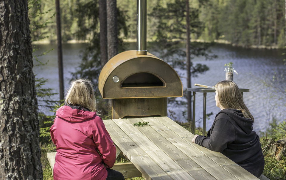 A wilderness "restaurant" by Vågsjön in Munkfors.