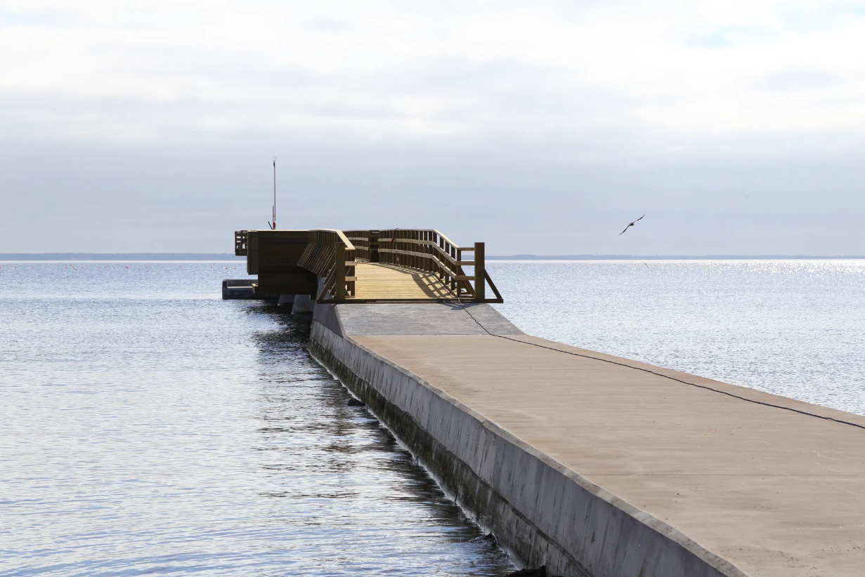 Den 160 m långa bryggan