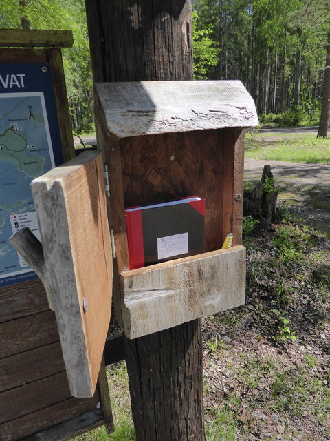 Skriv gärna något i besöksboken på infotvlan!
