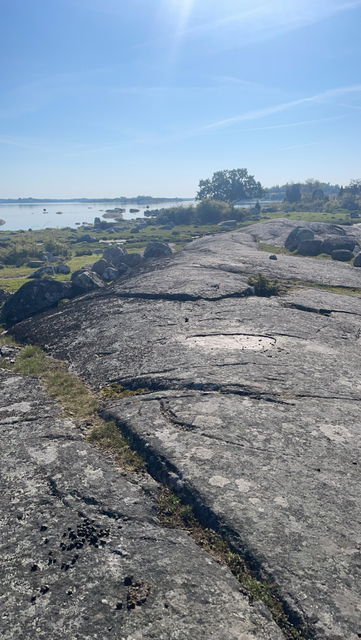 Klipphäll längs uddenleden på Almö.