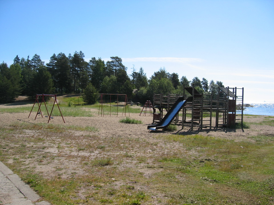 Lekplats vid Fläsians havsbad