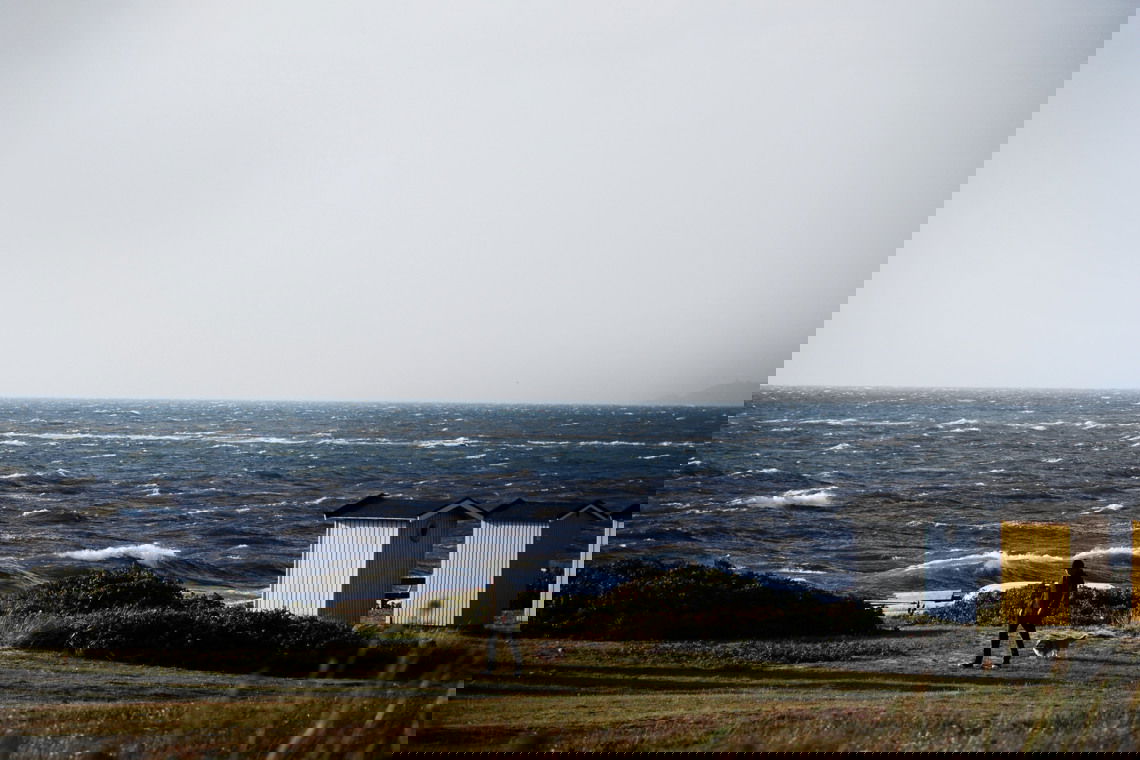 Strandhytter vid Vikens havsbad.