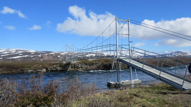 Suspension bridge Sáluhávrre, middle