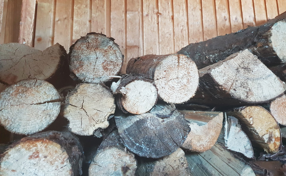 Vedeldad Bastu finns vid Domarudden