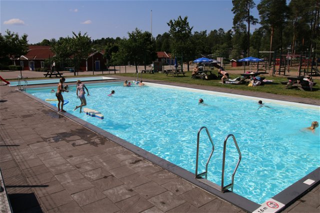 Örmobadet's outdoor pool 