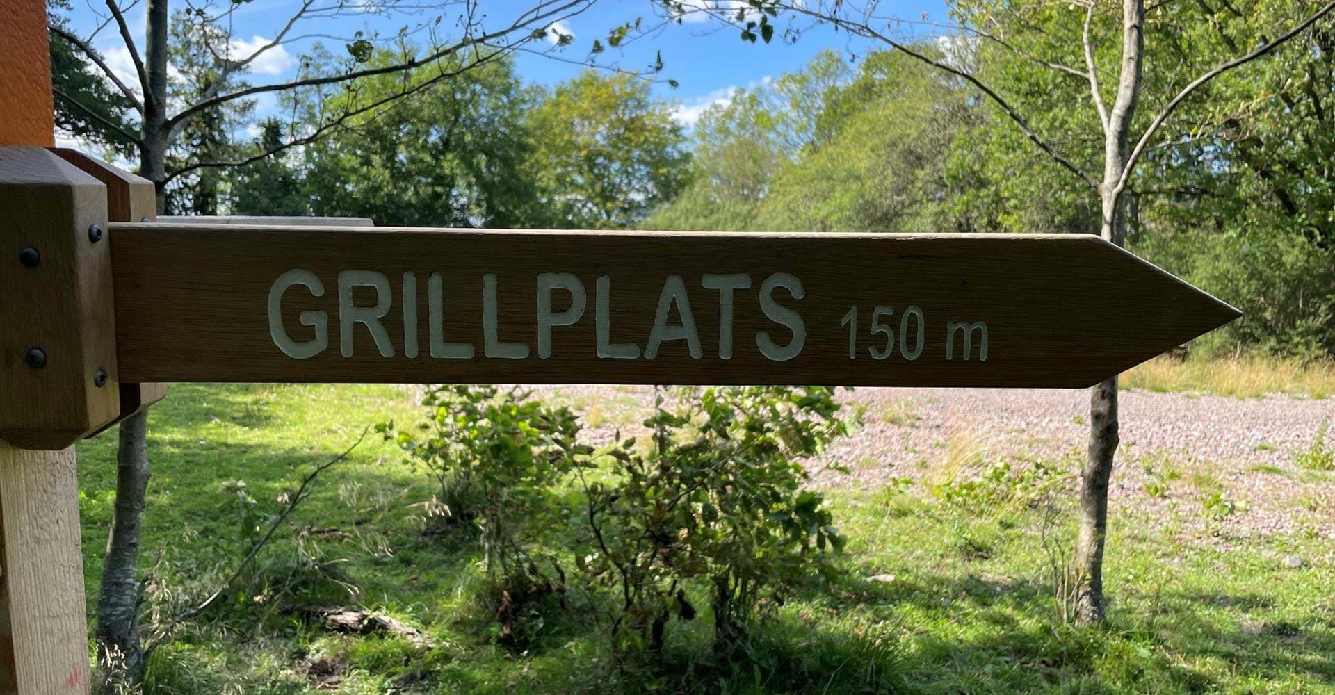Vägvisning till grillplats och rastplats på Karlsholmen.
Etapp: Stegeborgsslingan, Nartorp - Stegeborg
Söderköping