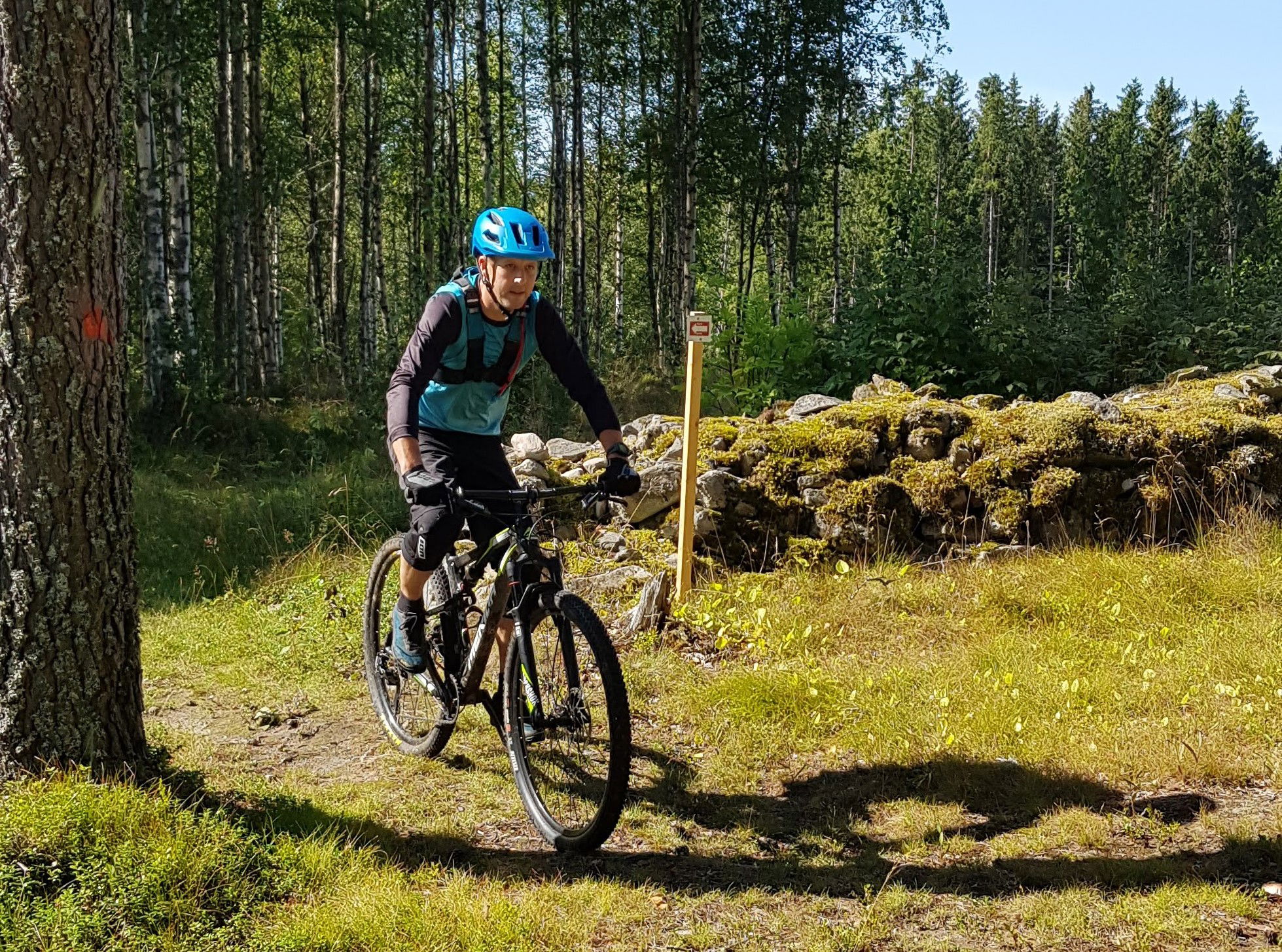 Leden är öppen för både vandring och cykling.