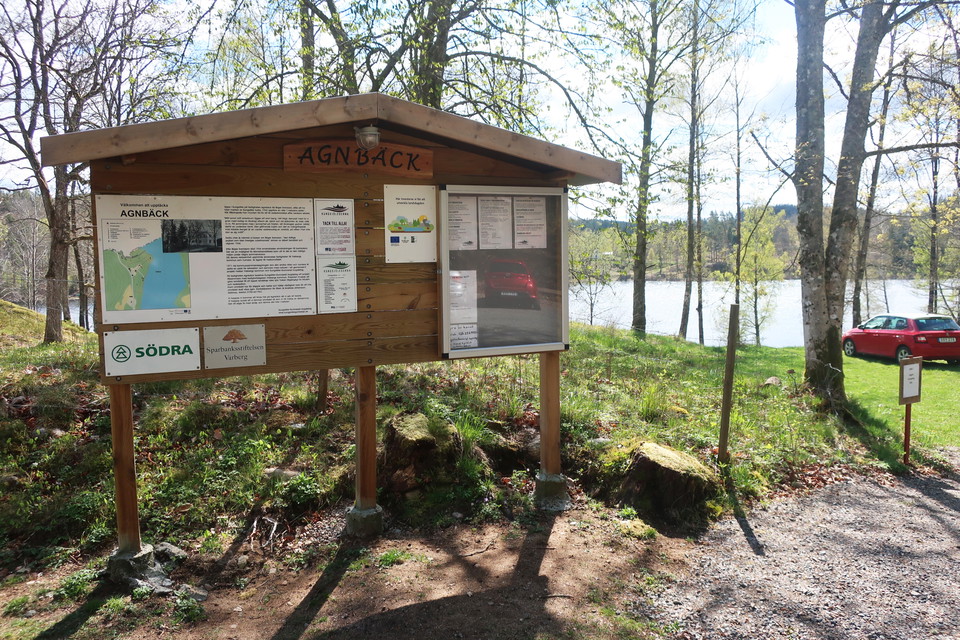 Informationsskylt vid parkeringen